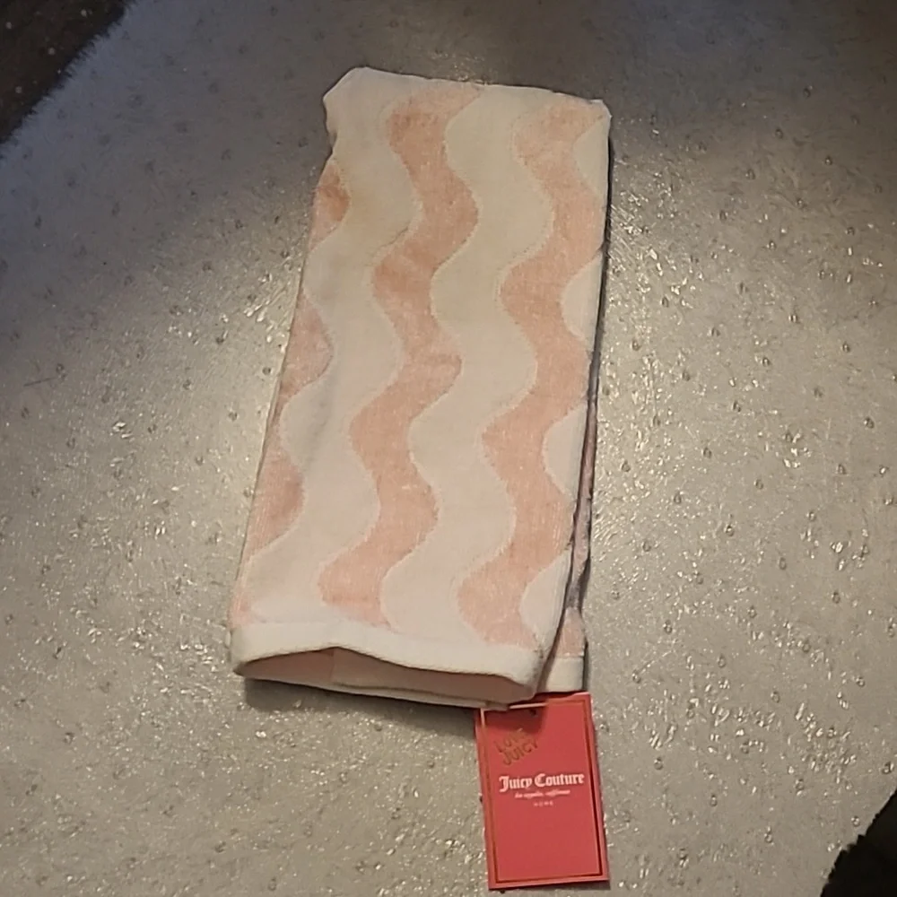 Juicy Couture Light Pink Wave Hand Towel